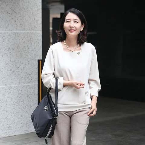 [쉬즈마담]T57418 라미 금장단추 정장 블라우스 50대 엄마옷