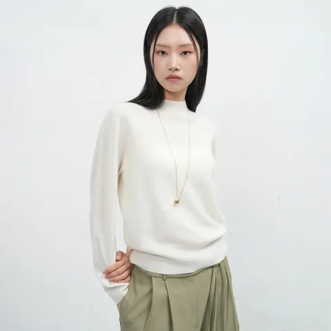WOMAN 홀가먼트 울 모크넥 니트 풀오버 [IVORY] / WBE4L05543