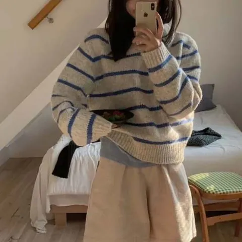 여자 오픈 브이넥 카라넥 스트라이프 긴팔 니트 여름긴팔티