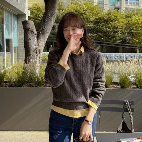 [조아맘] 케이블 세미크롭 울 니트