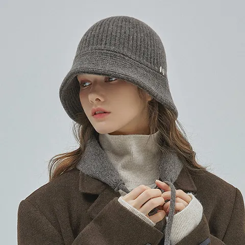 마스케라 벨리아(Vellia) 메리노 울 니트 버킷햇 + 쁘띠 머플러 세트