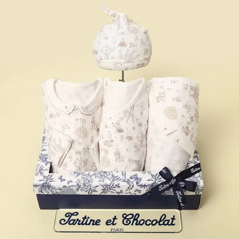 [ 롯데백화점 ][쇼콜라](임신축하출산선물4종세트)이솝에어배냇가운+속싸개+우주복+모자TNPRNG011I-21