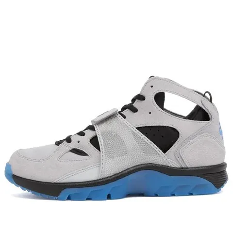 나이키 남성 Nike Air Trainer Huarache Se Sneaker Grey Blue  Silver