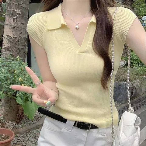 주말 나들이 룩 코디 여자 카라 민소매 브이넥 니트 카라티셔츠