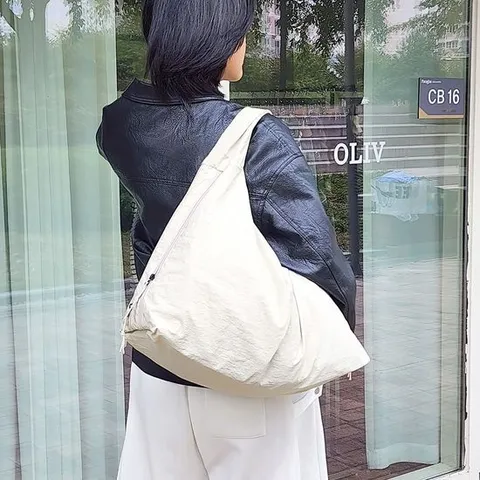 오피 M2397 여성 시크 대용량 숄더백