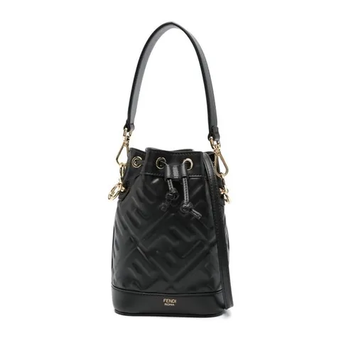 펜디 엠보스드 로고 드로우스트링 버킷백 8BS093 ANWTF0KUR