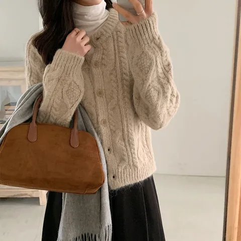 10가트 / 4752 포근 울 꽈배기 크롭 니트 가디건 겨울 레이어드