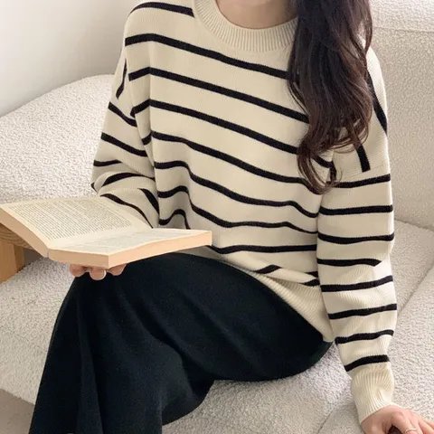 10가트 / 4749 루즈핏 스트라이프 단가라 트임 니트 겨울 봄