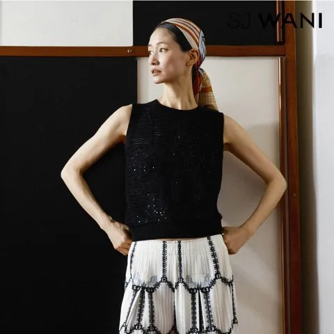 SJ와니 26SS 엠브로이드 크로셰 니트탑 1종