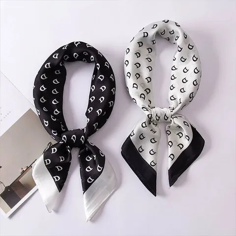 [굿쇼핑몰_의류]세련된 모노그램 이니셜 스카프