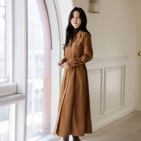 어텀 시그니처 카라넥 벨티드 스웨이드 원피스