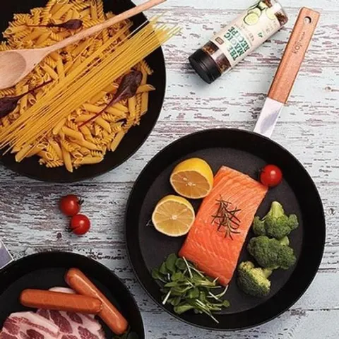 [키친] 무쇠 프라이팬 조리용 스타일