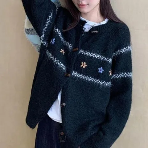 [옷은날개] 가디건 여성 자수 꽃 니트 꽃자수가디건 라운드 겨울
