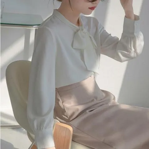 [의류] 여성 리본 스카프 포인트 새틴블라우스 오피스룩 새틴