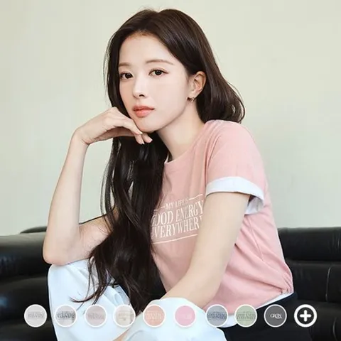 [ 롯데백화점 ][지오다노] 여성 여름 라운드넥 기본핏 그래픽 레터링 프린트 면 반팔 티셔츠 396501