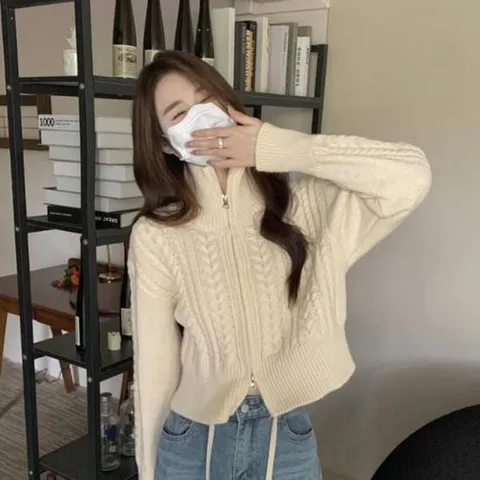 코디하기편한 꽈배기 투웨이 크롭 풀집업 하이넥 간절기 니트가디건