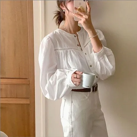 블라우스 펀칭 라운드넥 레이스 청순 셔츠 여성 벌룬소매