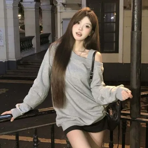 여리여리 여성 긴팔 오프숄더 맨투맨 언발 한쪽 루즈핏 어깨트임