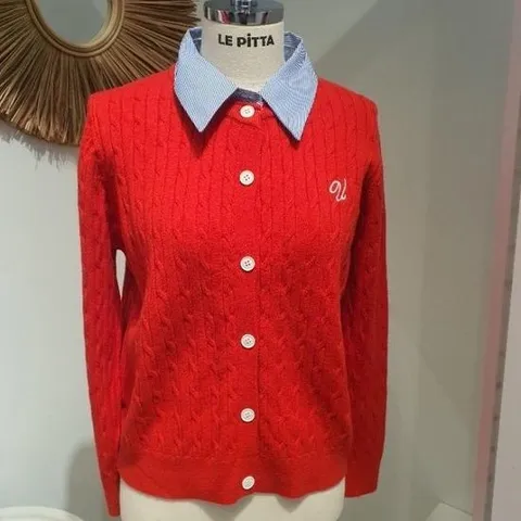 르피타 HC06 카라배색 꽈배기 자수 가디건(레드) L261BKT155