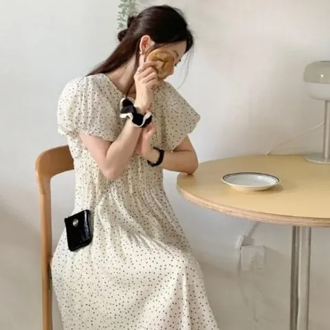 여성맨투맨티 여성 데일리룩 실크 소매볼륨 도트패턴 원피스 2컬러