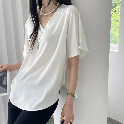 [모니카룸] (55~77반)(빅사이즈)제이드 브이 블라우스