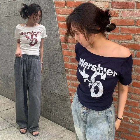 오프숄더티 반팔 루즈 레터링 티셔츠 데일리 캐주얼