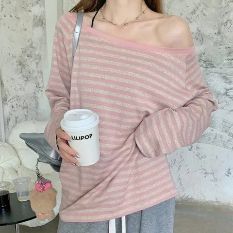 오프숄더티 오프숄더 스트라이프 티 박시
