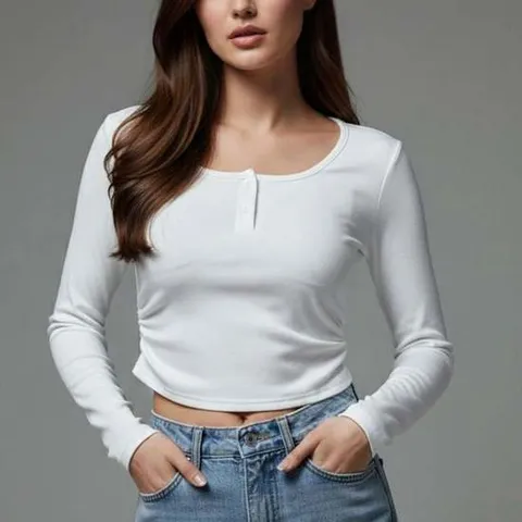 크롭 긴팔티 스쿱넥 슬림핏 여성 캡내장 2컬러 노브라
