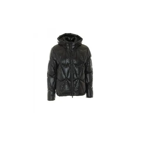 26FW 무스너클 Piumino corto 무스너클 in nylon trapuntato con cappuccio e 로고 applicato M36MJ151292 TP581531378