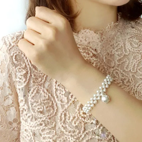 [바이진주리본] 햅번 진주 방울 팔찌