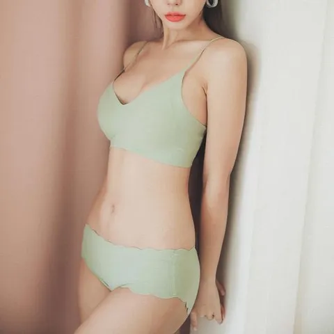 어반 무봉제 노와이어 심리스 브라탑세트