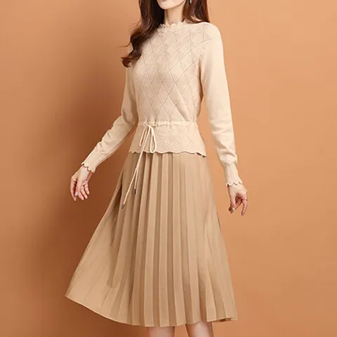 [유니제이] 페이 니트배색 플리츠 원피스