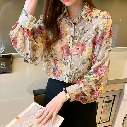 [유니제이] 오프 시스루 플라워 블라우스