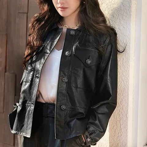 블랑 쥬얼리버튼 FAUX 인조 가죽 자켓