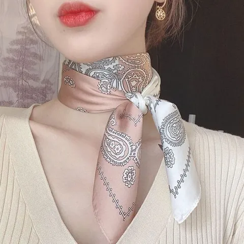 70 명품 쁘띠 사각 여성 스카프 반다나 페이즐리 무지