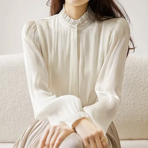 [스윗트리]프릴넥 셔링 럭셔리 블라우스(j0598)