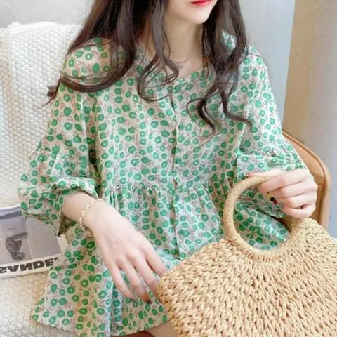 [옷자락]여자 후레아 SS 플라워패턴 면마혼방 밑단 블라우스