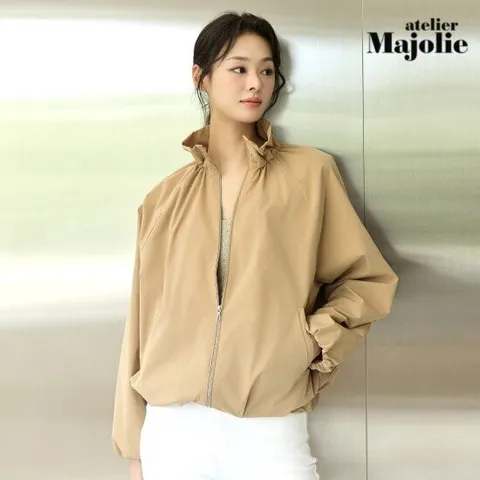 아뜰리에마졸리 셔링 풀집업 점퍼 1종 [런칭 가격 79,900원]