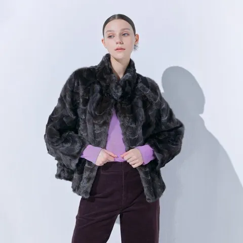 [정가 299,000원]밍크 하이넥 케이프 자켓