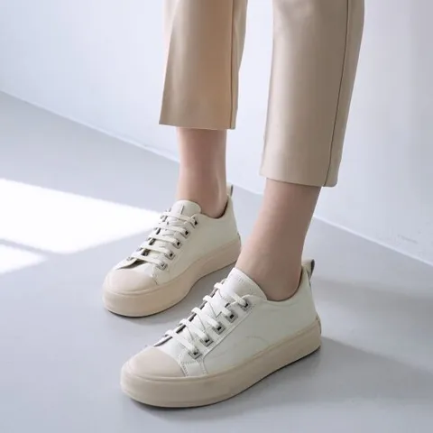 에스유니 소가죽 큐빅 플랫폼 밴딩끈 데일리 여성 스니커즈 운동화 3.5cm