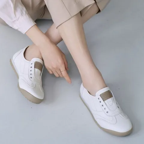 에스유니 소가죽 경량 발편한 쿠션 여성 스니커즈 단화 2cm