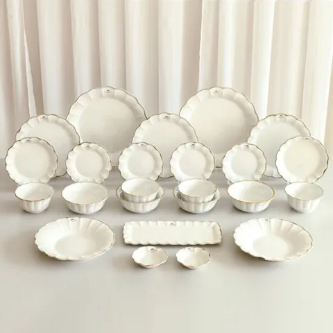 [정가 980,000원] 55% 할인 리퍼 코스타노바 올리바 4인세트 24P