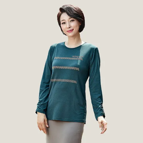 [마담엘레강스] 라인 핫픽스 로고 블라우스 K194BL01