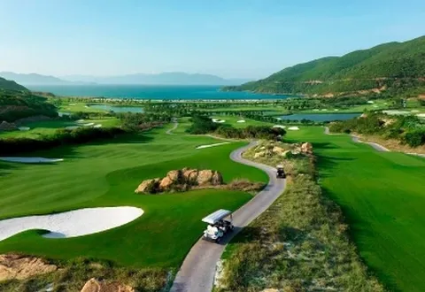 [부산출발] 나트랑 골프 5일 다색골프 18홀 3회 다이아몬드 외 2곳 5성급호텔(두옌하 리조트) 한국인가이드 노쇼핑 전신마사지 60분 티웨이항공 부산출발