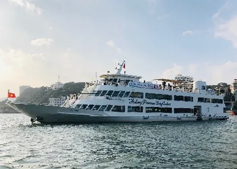 하노이/하롱베이 5일 베스트셀러 하롱베이5성호텔UP 하롱베이 데이크루즈&뷔페 스피드보트비경 메가그랜드월드 비엣젯항공 인천출발