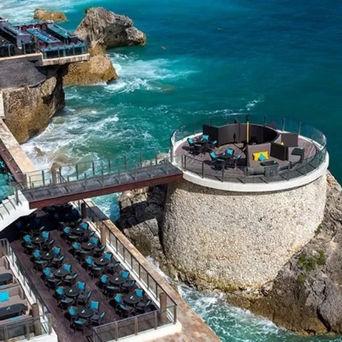 [그룹항공권] 발리 허니문 5박 7일(2+3) 머큐어 레기안 2박+아야나 오션뷰 원베드 풀빌라 3박 스파/마사지 4회 에어부산 부산출발