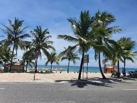 [스마트 초이스] 다낭 5일 힐튼OR메리어트 월드체인5성 낭만야경 바나힐 호이안 야경투어 루프탑바 스톤마사지 목씨푸드 다낭타워 스테이크 이스타항공 인천출발