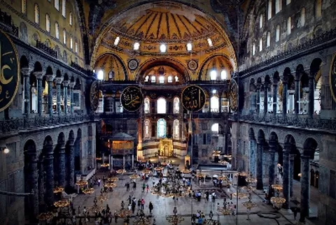 이스탄불 2일 4명이상 출발 시내호텔 1박 루프탑 레스토랑 돌마바흐체 성소피아성당 항공권별도 이스탄불출발