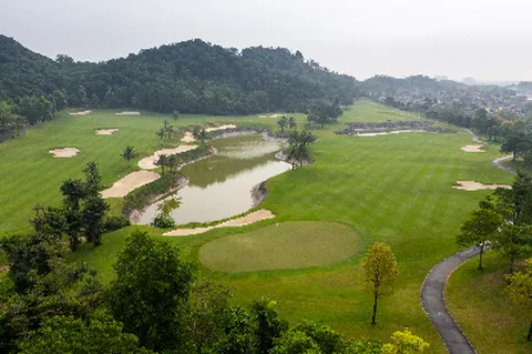 하노이 닌빈 골프 5일 골프텔 18홀 3회 닌빈로얄CC 파이브 빌라 리조트 전일정식사포함 하노이시내관광 베트남항공 인천출발