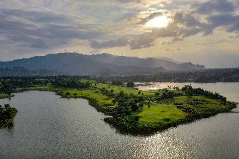 [부산출발] 하노이 골프 5일 골프리조트 18홀X3회 스카이레이크CC(스카이코스1회/레이크코스2회) 윈덤스카이 레이트체크아웃 베트남 항공 부산출발